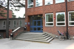 Entrance to The Centre for Global health, Nobels väg 9